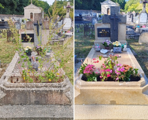 Deux tombes dans un cimetière: avant avec herbes et plantes indésirables, après garnies de fleurs et décorations. ALT: Tombe